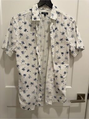 Express Men’s Short-Sleeve Palm-Print Shirt